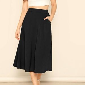 SHEIN size L black skirt